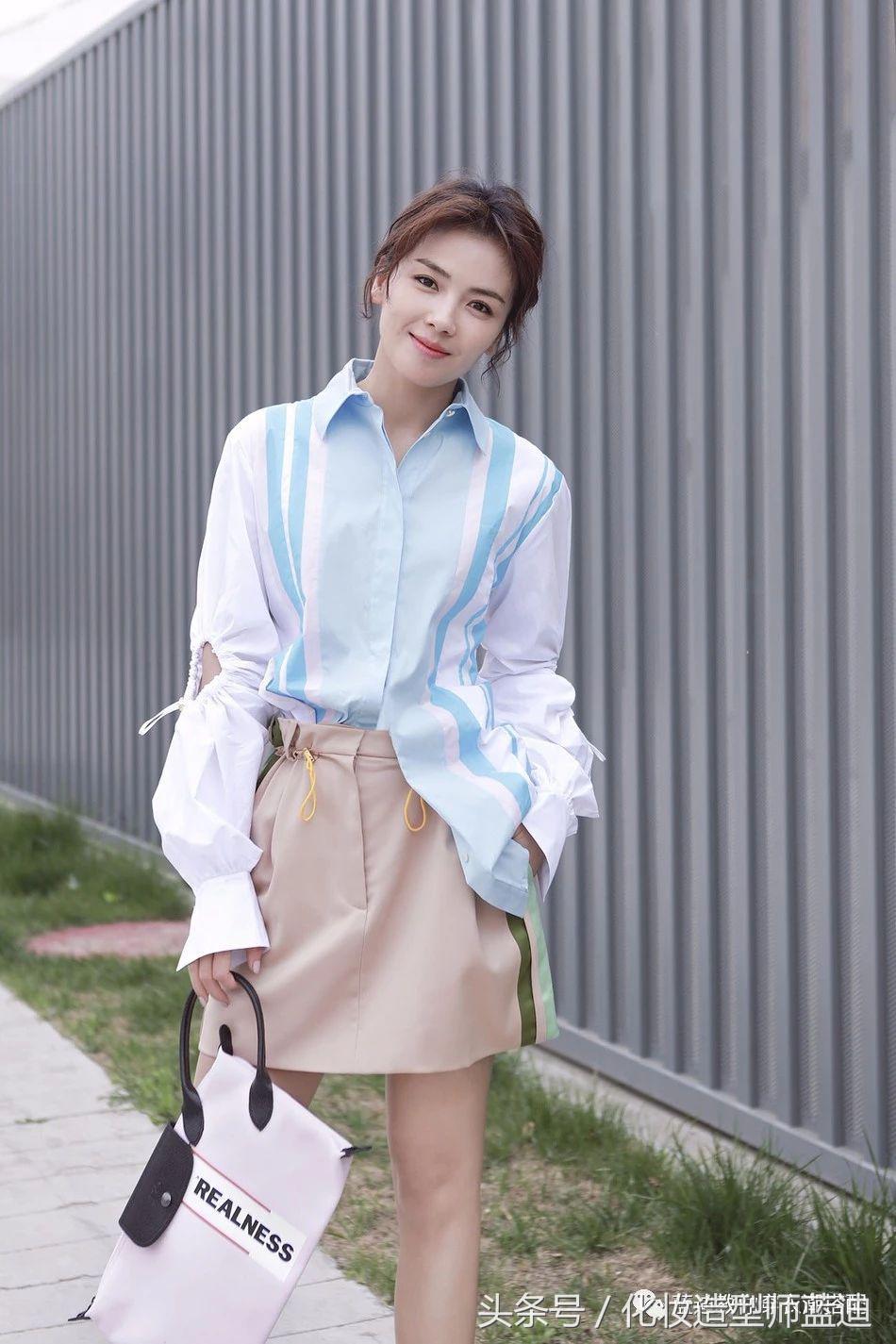 粉彩少女版，小巷中的彩色梦境