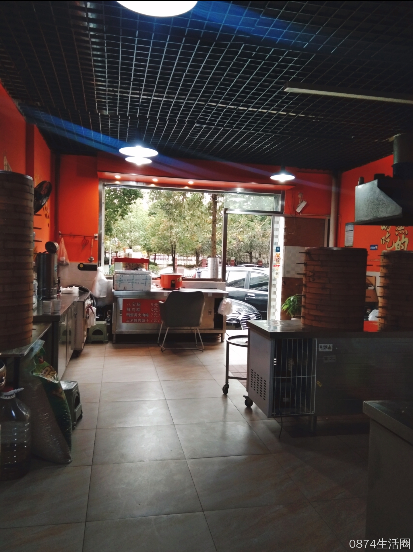 时代背景下的繁荣变迁,学校旁小吃店最新出租信息