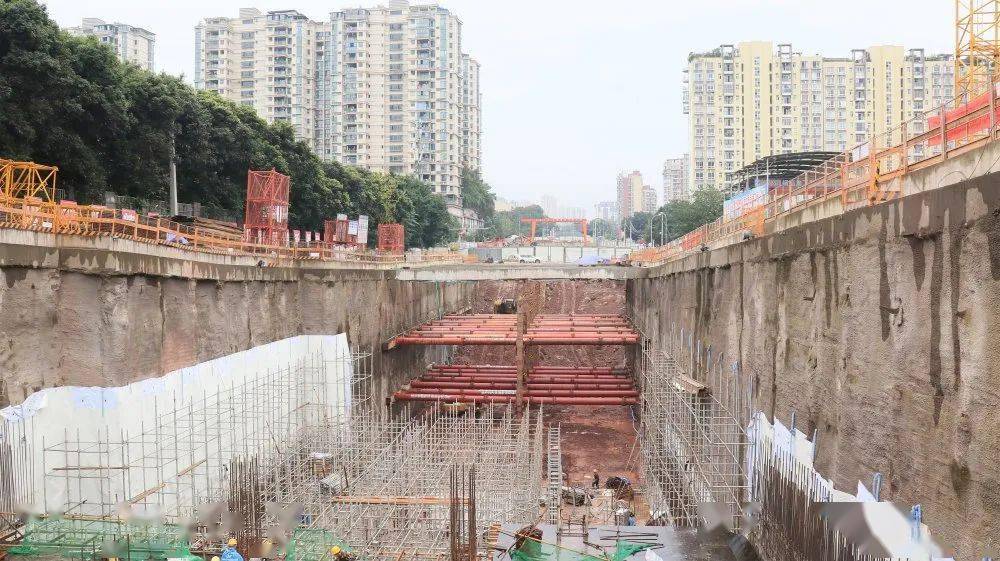 重庆地铁9号线最新动态,温馨旅程在地铁上启程