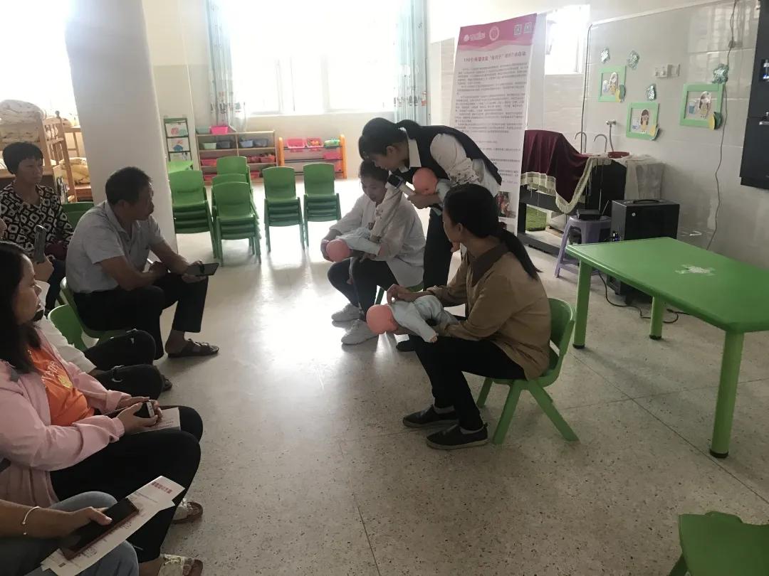 最新高级育婴师模拟考试题——心灵与自然的育婴之旅