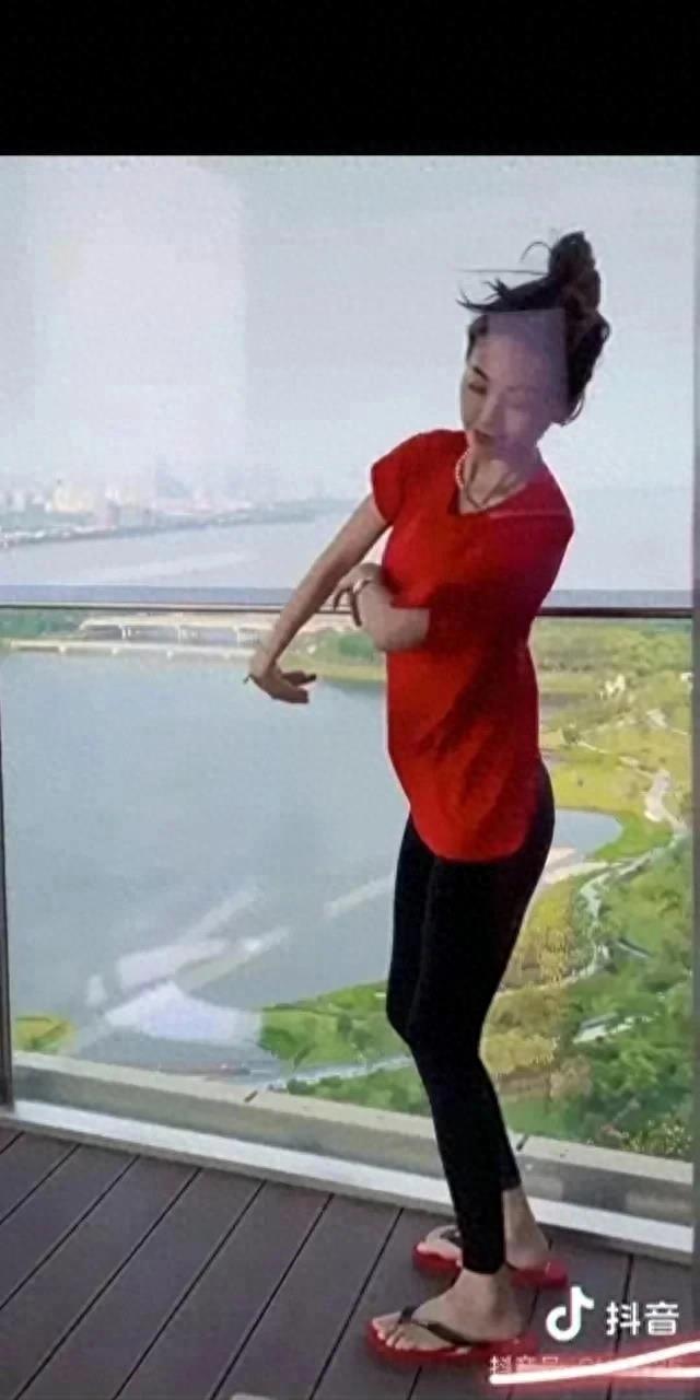 恒大球员豪华座驾，科技、运动风尚的完美结合展现风采