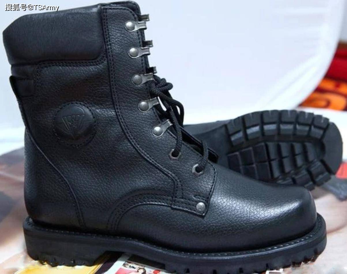 中国最新军靴展现大国风采!