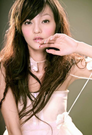 张韶涵最新动态,日常温馨之旅