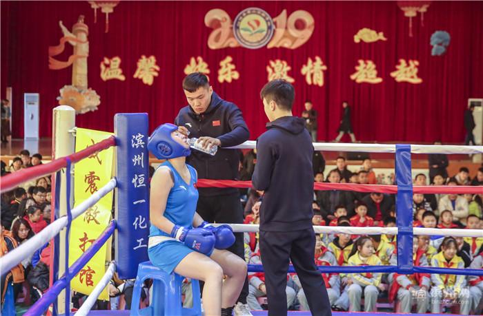 最新职业拳王争霸赛，自然美景中的探险与挑战