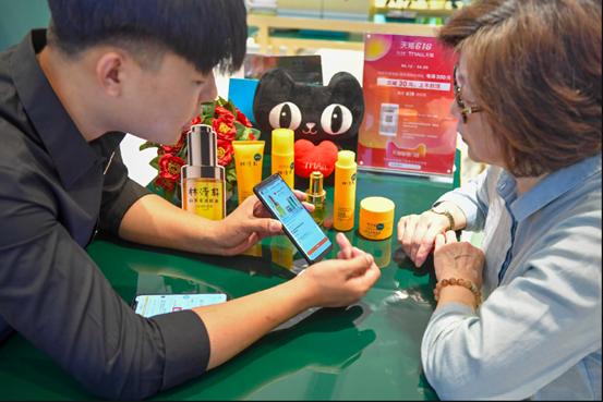 天猫App最新版本下载探索,小巷中的隐藏宝藏之旅