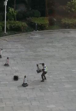 东莞台风最新消息，风雨中的温馨日常