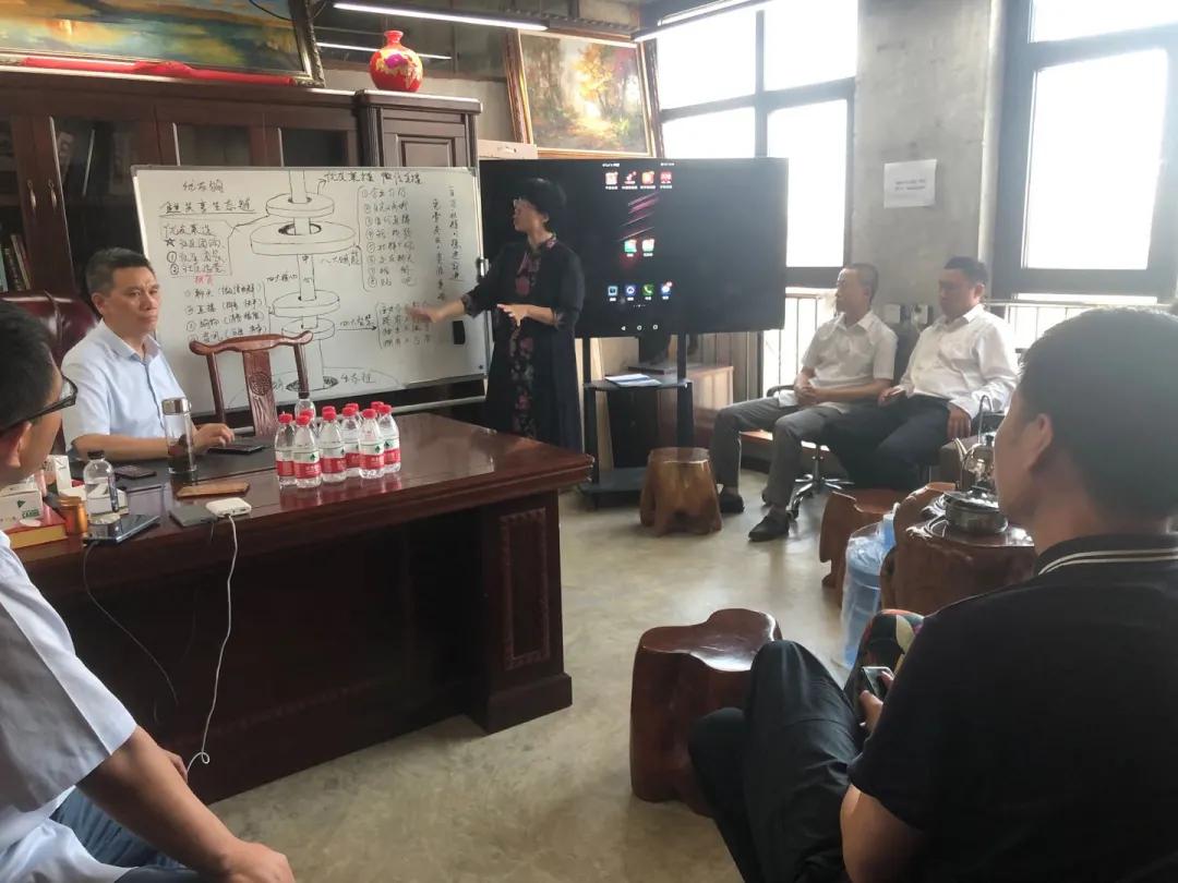 莱购最新，小巷深处的隐藏宝藏，探索特色小店的惊喜之旅