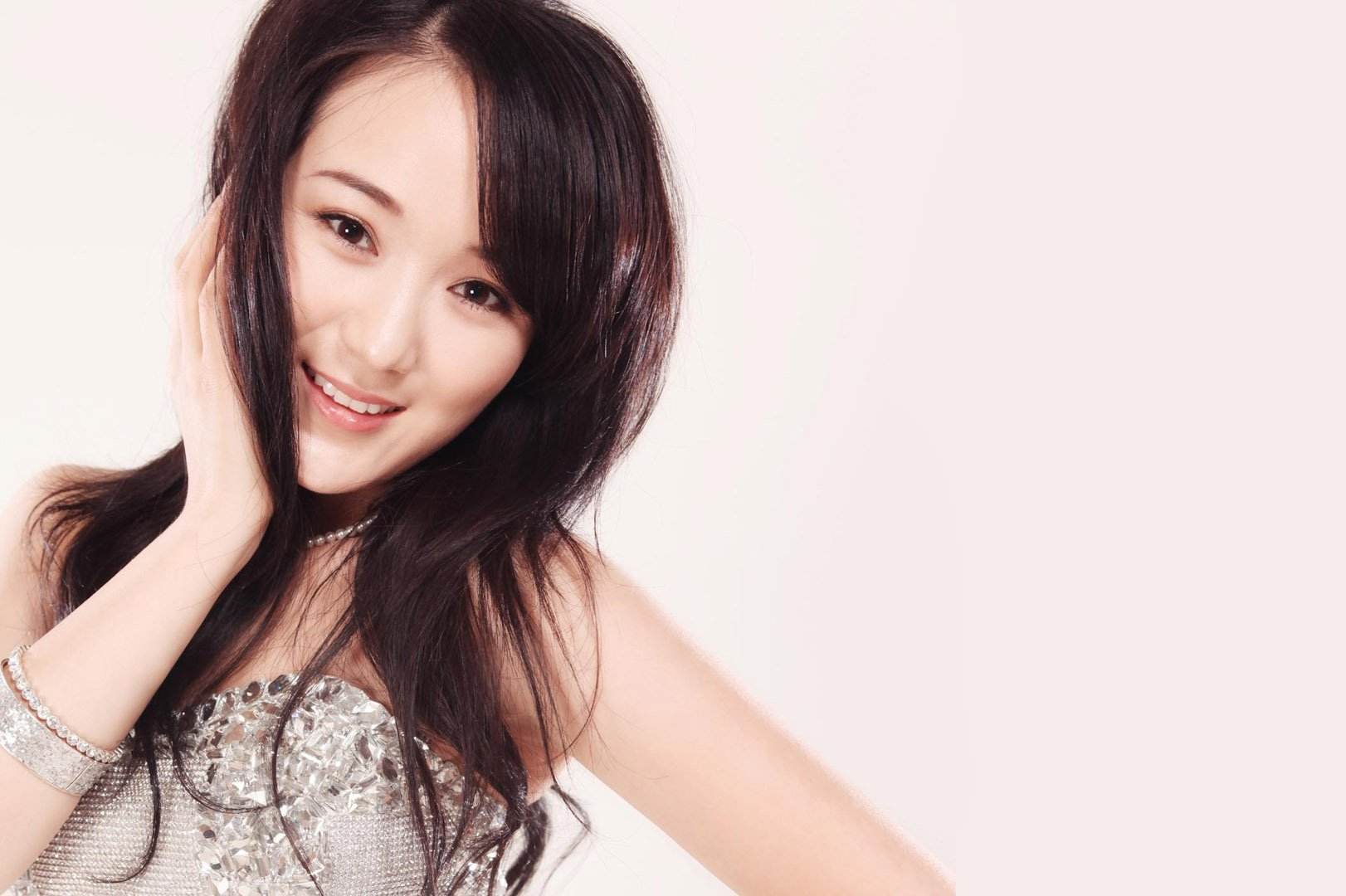 龙梅子最新歌曲，音乐之旅的新里程碑，引领潮流风潮！