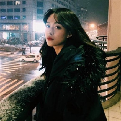 女生头像霸气自信，照亮学习之路的自信之光