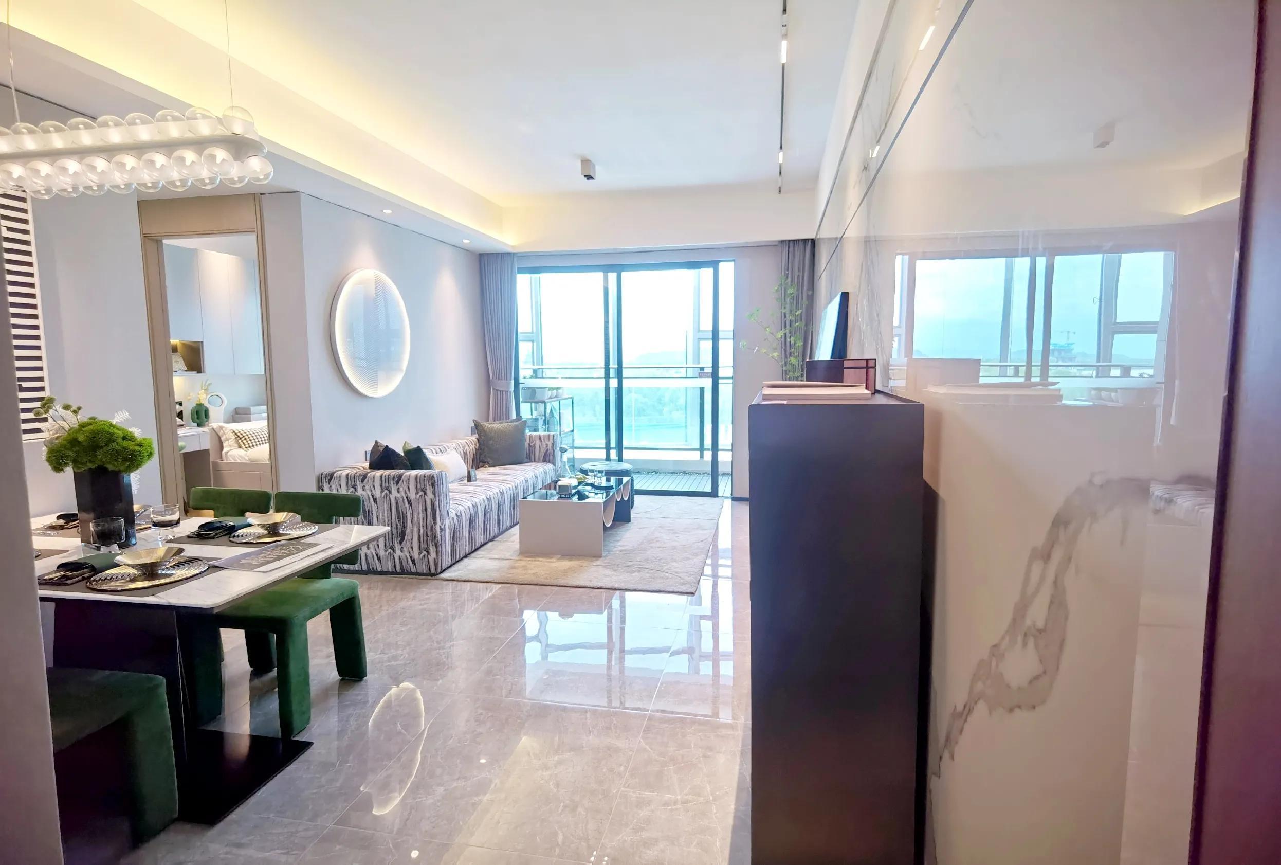 洪湖房价最新楼盘探索，自然美景之旅与内心平静的追寻