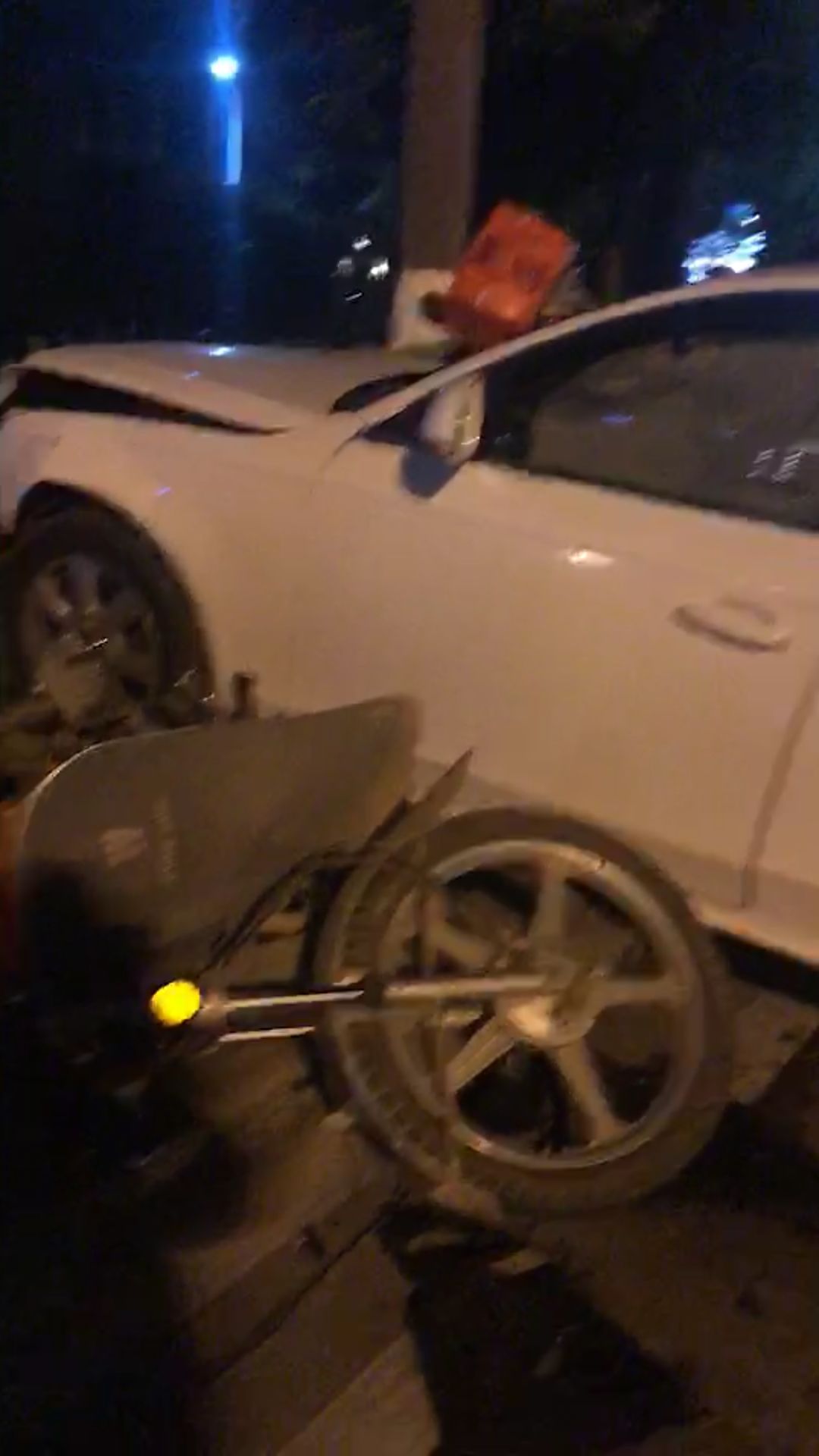 科技重塑生活,最新车祸现场视频记录神器带你体验前沿震撼!