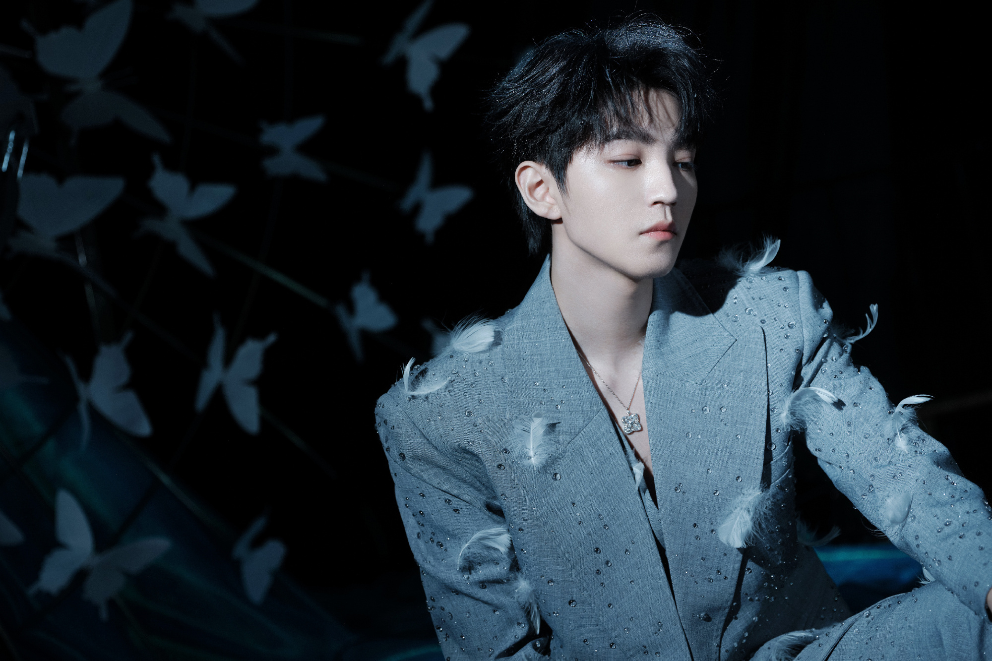 王俊凯最新动态揭秘,科技潮流新星,引领前沿科技产品魅力之旅