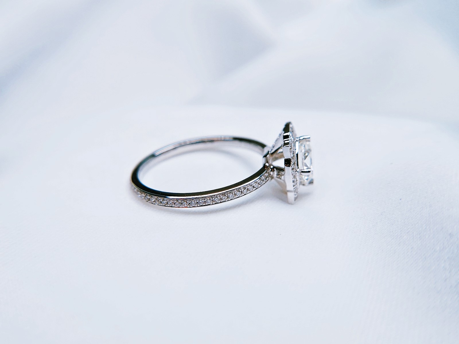 探索小巷宝藏,最新戒指款式大赏