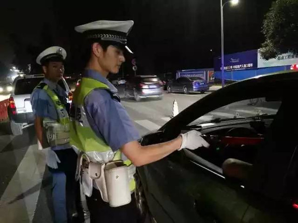 最新饮酒和酒驾标准详解,了解你所需要知道的规定