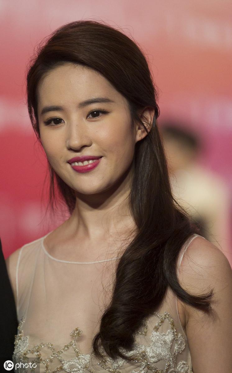 最新美女相册，审美观念的演变与个体立场的探讨