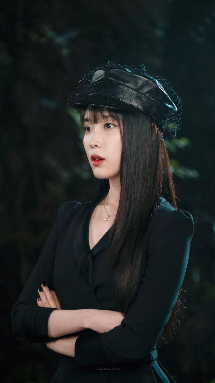 IU最新梦幻壁纸,甜美与优雅的完美结合✨