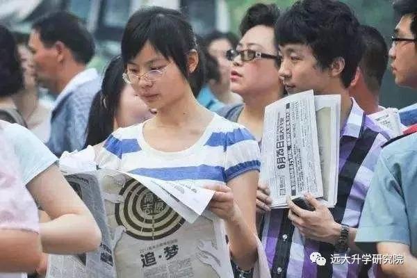高考延迟最新消息背后的故事，小巷中的隐藏宝藏揭秘