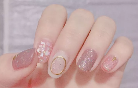 最新夏季美甲图,小巷隐秘美学风尚展示