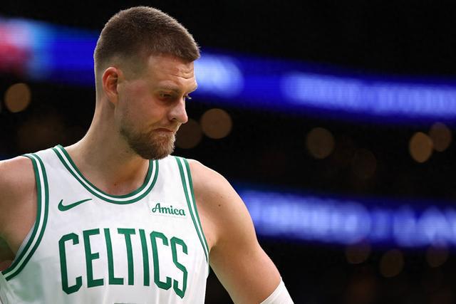 凯尔特人新中锋的成长之路,从变化中学习,自信铸就辉煌辉煌。