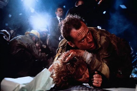 虎胆龙威最新,朋友间的冒险与温馨陪伴日常