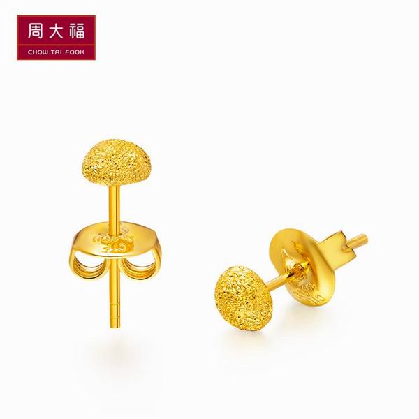 周大福黄金耳钉,时尚潮流中的璀璨焦点,最新款式闪耀登场