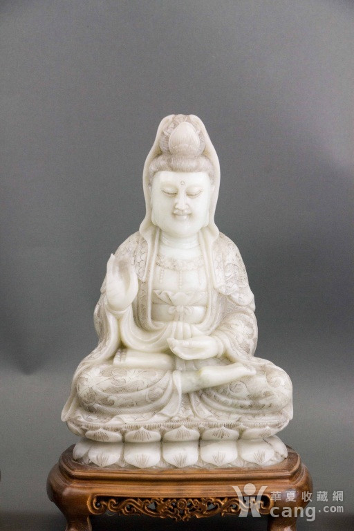 科技与信仰的交融,最新佛菩萨像亮相,展现信仰与艺术的完美融合